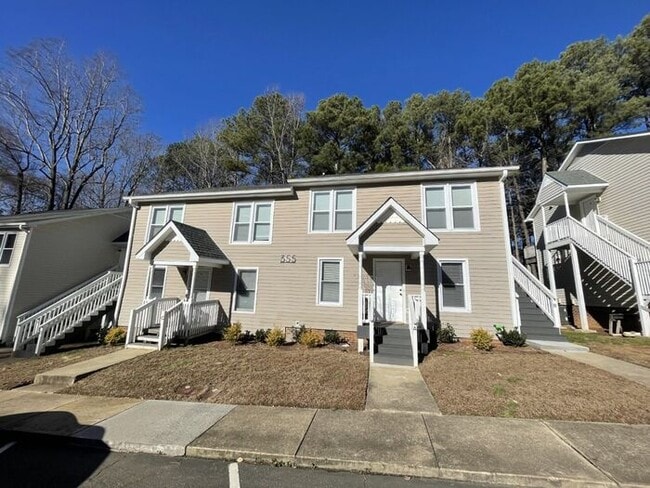 Building Photo - Perfectly sized 2 bedroom 1 bath