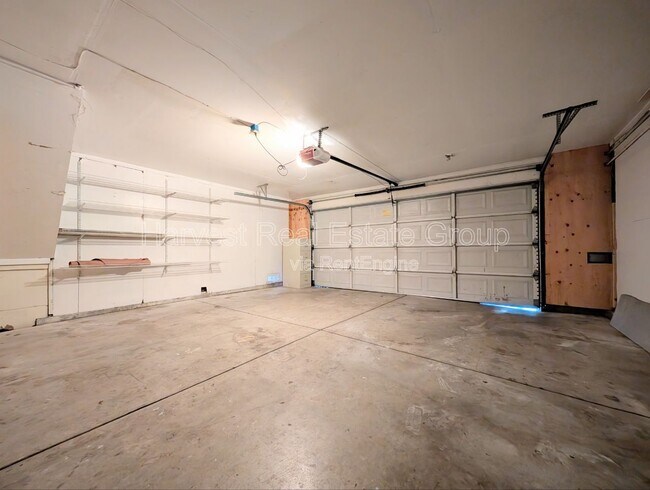 Building Photo - 5160 Ramsgate Dr
