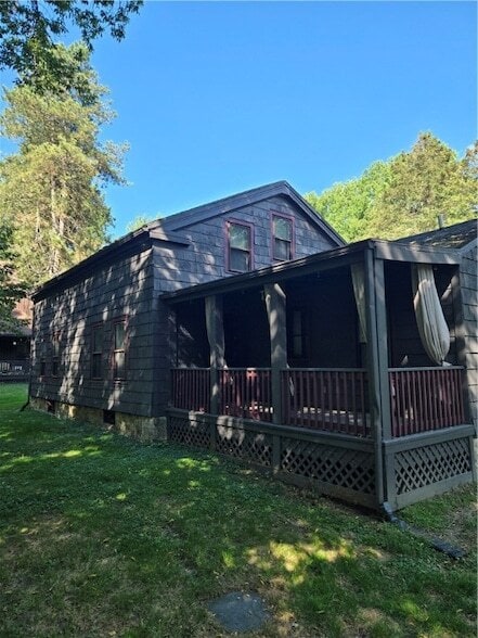 Building Photo - 1872 Blossom Rd