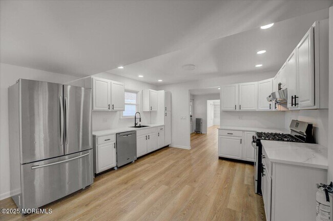 Building Photo - 201 Gatzmer Ave