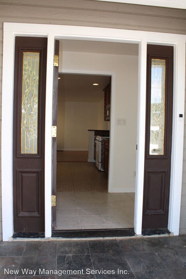 Building Photo - 5 br, 3 bath House - 209 Rossi Avenue, Unit A