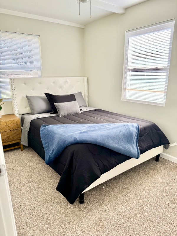 Building Photo - 201 Chandler Dr