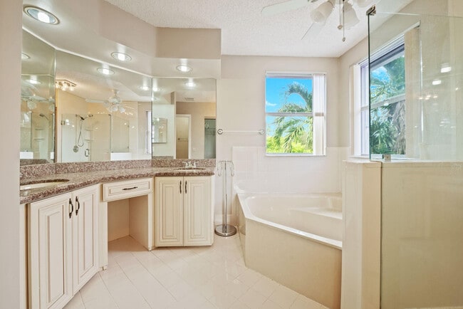 Building Photo - 12665 NW 11th Ct