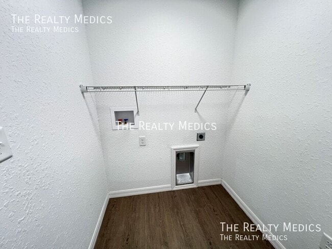 Building Photo - 391 Malauka Loop