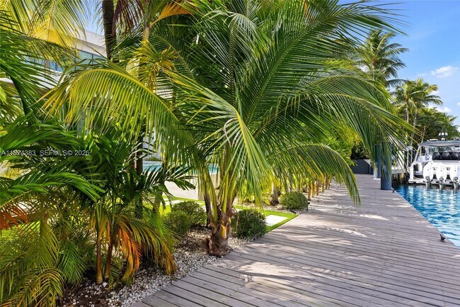 Building Photo - 773 NE 77th Terrace