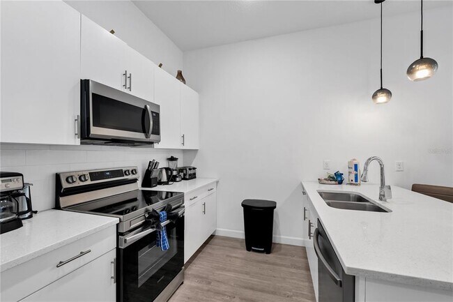 Building Photo - 509 Famagusta Dr