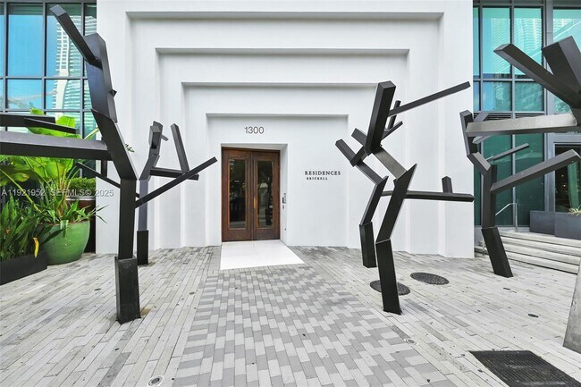 Building Photo - 1300 S Miami Ave