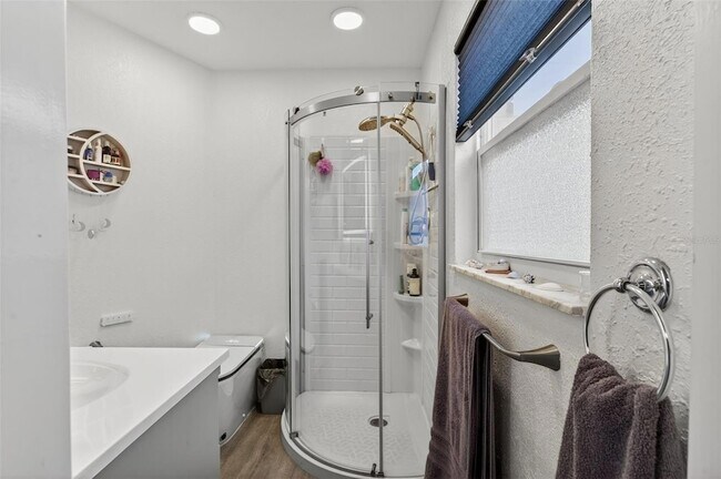 Building Photo - 11761 80th Ave