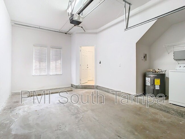 Building Photo - 5220 Beach Breeze Ct