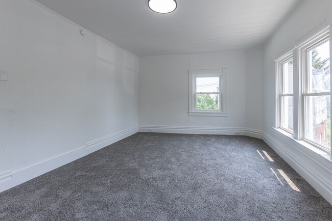 Building Photo - 1533 Arlington Ave