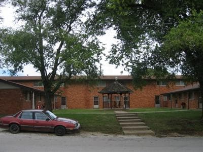 Primary Photo - 2831 E University St