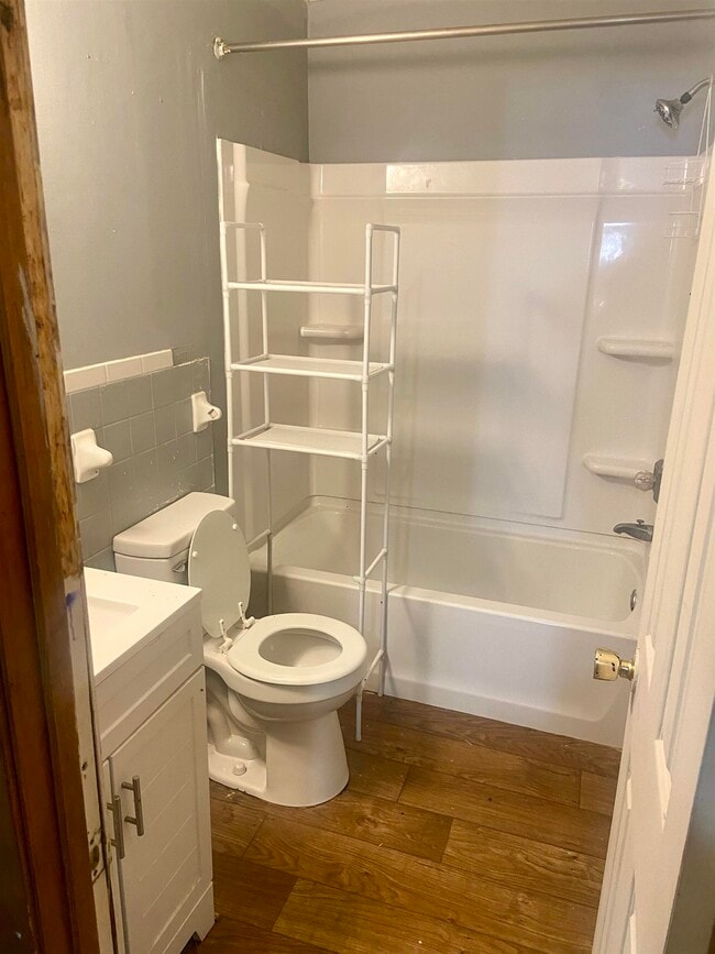 Building Photo - 2237 W Rose St