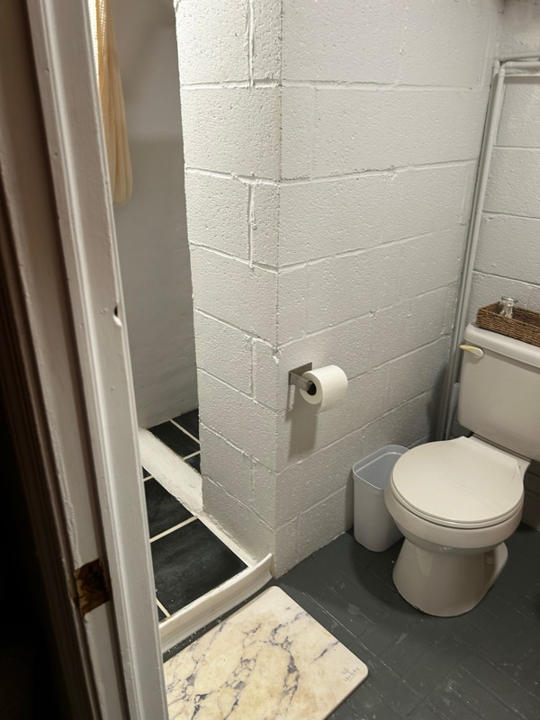 Building Photo - 10166 Glebe Rd