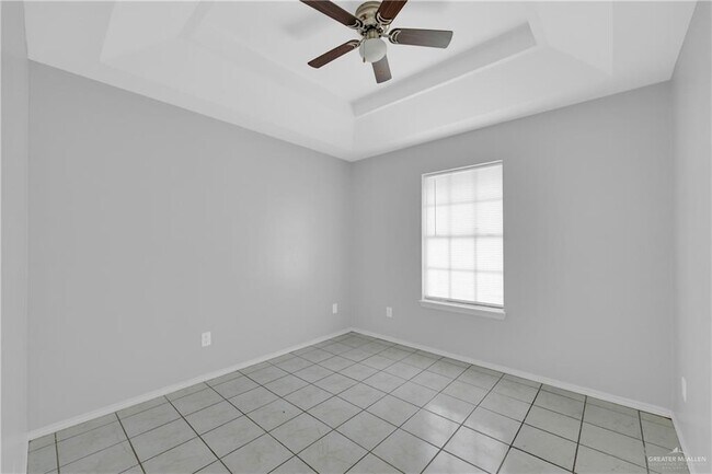 Building Photo - 18 Cassandra St