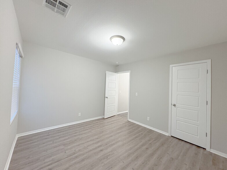 Building Photo - 16207 S 87th East Ave