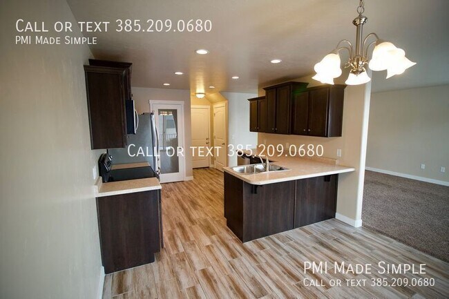Building Photo - 14779 Stonehenge Pl
