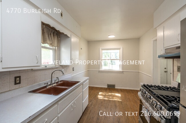 Building Photo - 4770 Burleigh Rd