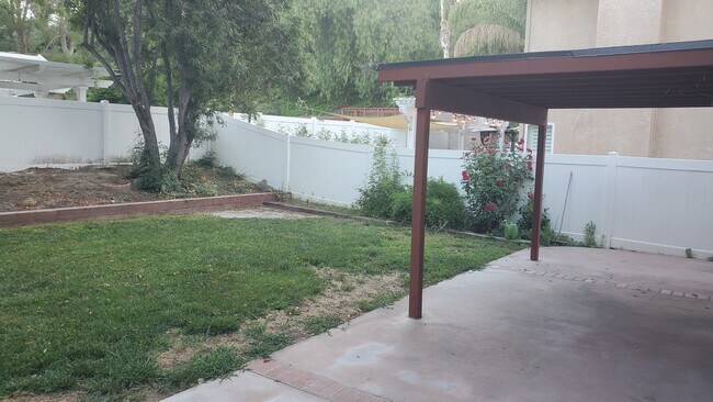 Building Photo - 26721 Linnet Ct