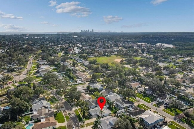 Building Photo - 5630 Venetian Blvd NE