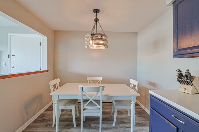 Building Photo - 2222 N Harlem Ave