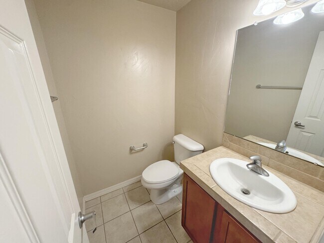 Building Photo - 4319 Summer Hill Ln NW