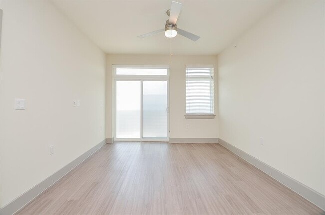 Building Photo - 6955 Turtlewood Dr