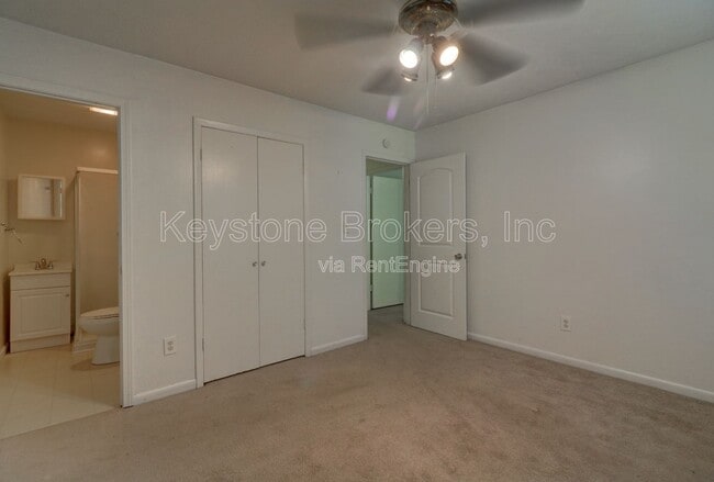 Building Photo - 10252 Foxfire Terrace