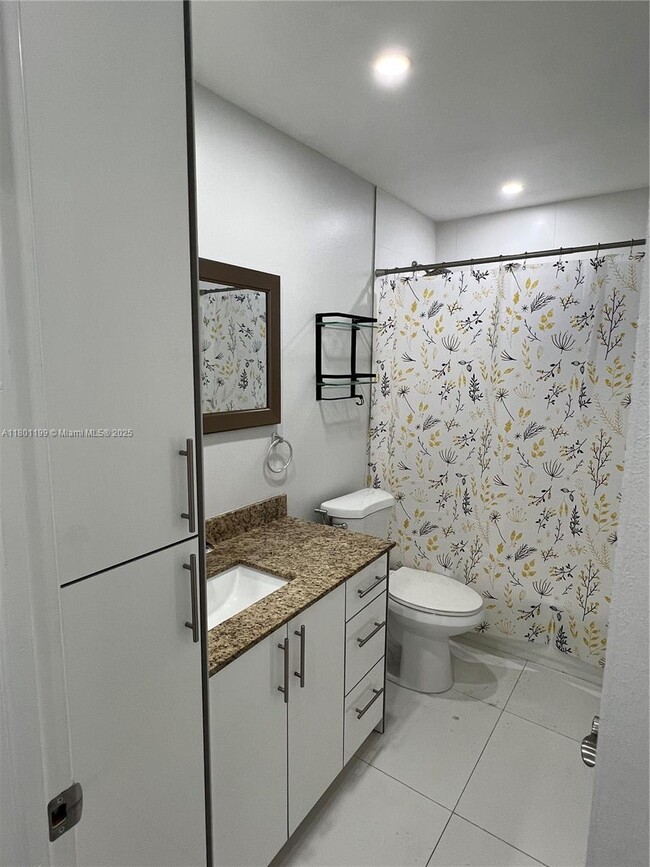 Building Photo - 3815 SW 89th Ave