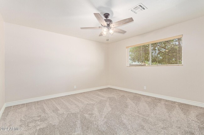 Building Photo - 1325 N 70th St