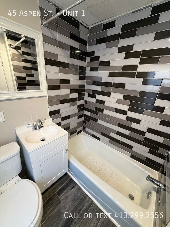 Building Photo - 45 Aspen St