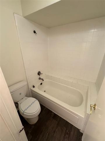 Building Photo - 2905 Woodlark Dr