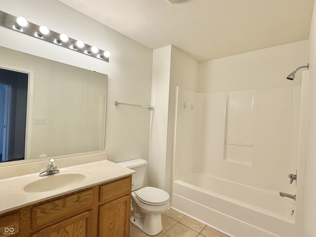 Building Photo - 8272 Enclave Blvd