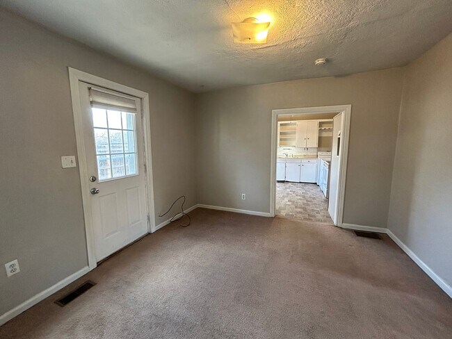 Building Photo - Experience the Energy of Old Town Fort Collins—Cozy 2BR Home