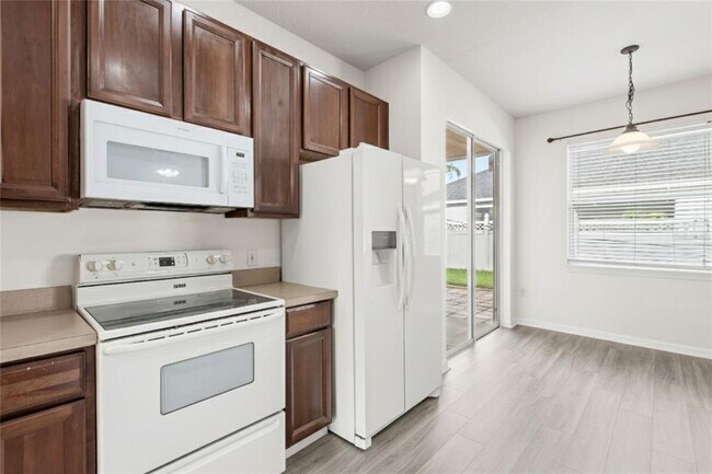 Building Photo - 3817 Blue Dasher Dr