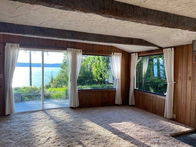 Building Photo - Waterfront Cottage in Gig Harbor