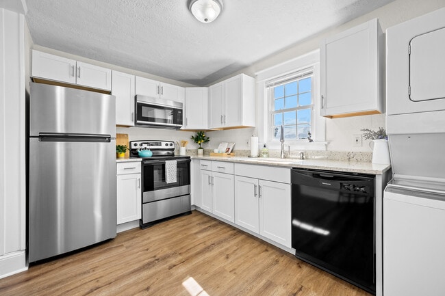 Building Photo - 403 Polk St