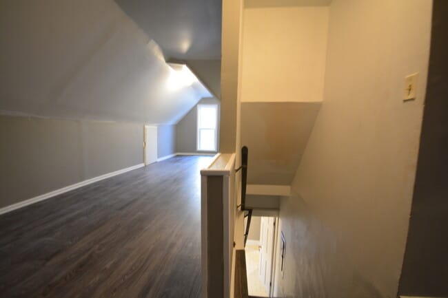 Building Photo - Available Now 4 Bedroom, 2 Full Bath Home