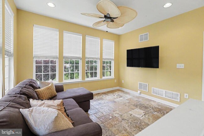 Building Photo - 228 Leffler Cir