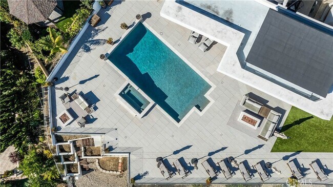 Building Photo - 32492 Azores Rd