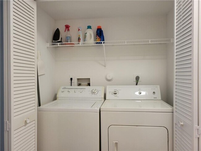 Building Photo - 2425 NW 33rd St