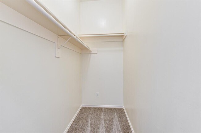 Building Photo - 16206 Waiting Spring Cir