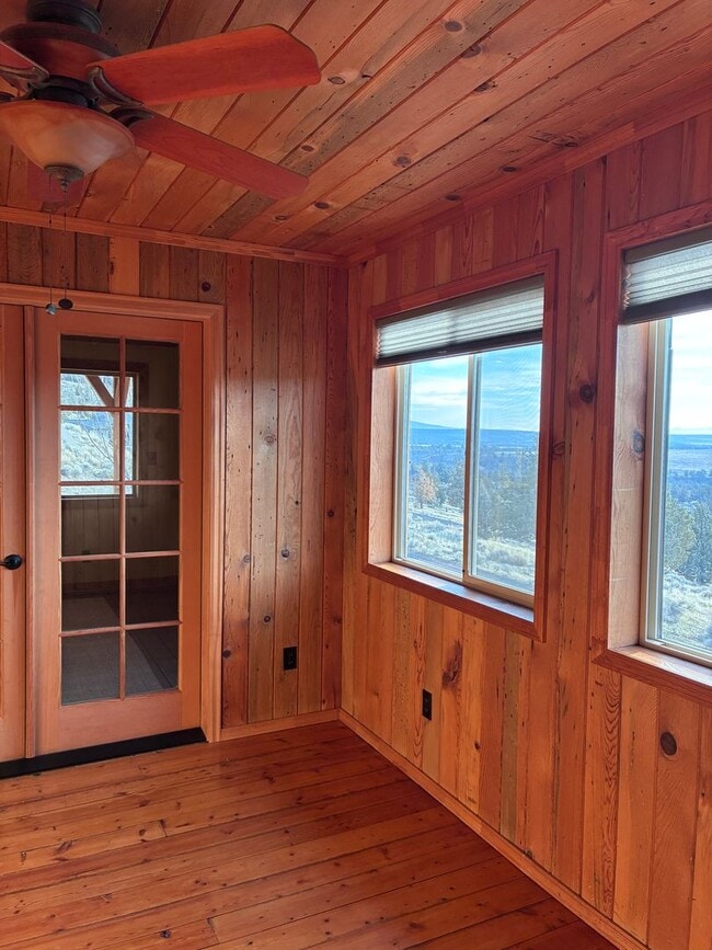 Building Photo - Peaceful Terrebonne Living Near Steelhead Falls, Unbelievable Views!