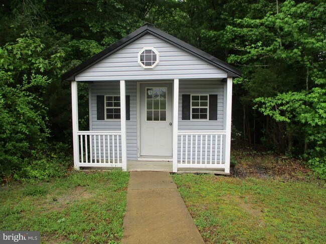 Building Photo - 42856 Higgs Ln