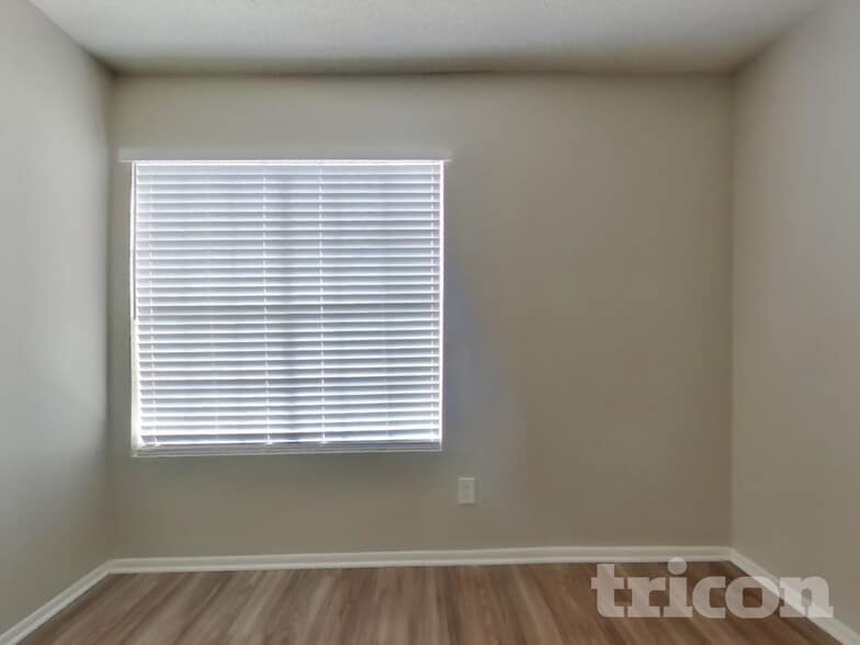 Building Photo - 20840 N 21st Ave