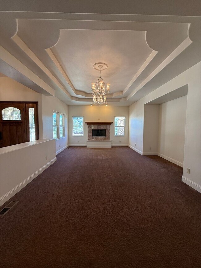 Building Photo - Beautiful Orcutt Custom Home in Solomon Estates on Approx One Acre