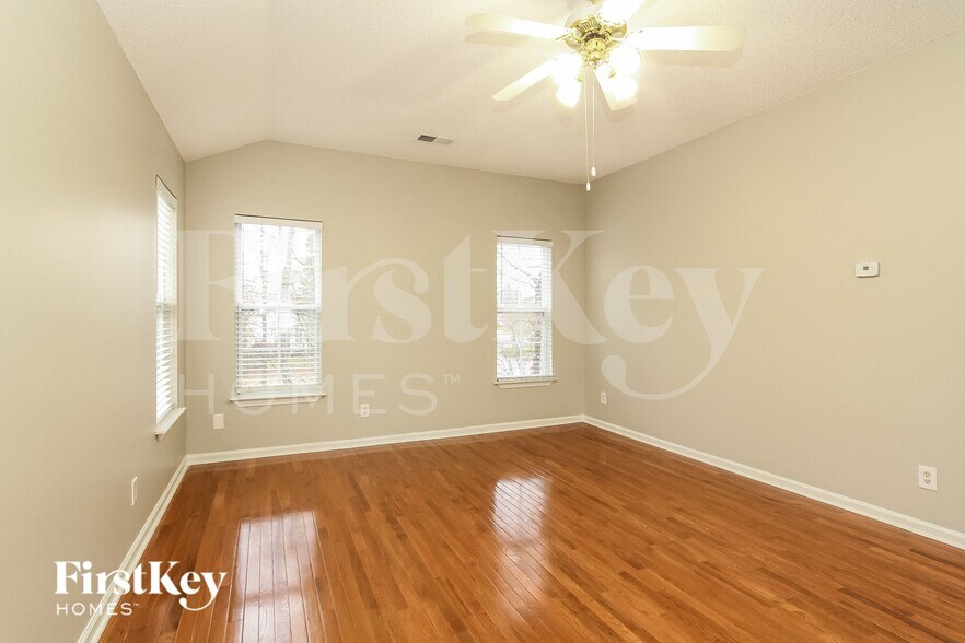 Building Photo - 11208 Ridge Oak Dr