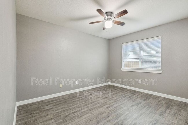 Building Photo - 1800 Meadow Lark Ln
