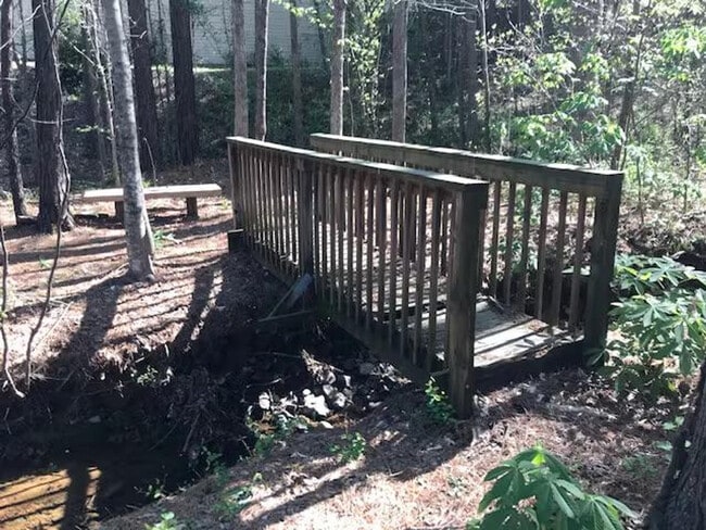 Building Photo - 327 Hidden Creek Ln