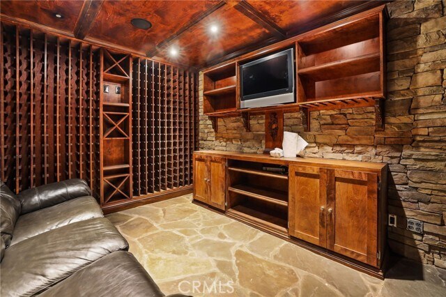 Building Photo - 250 Santo Tomas Ave