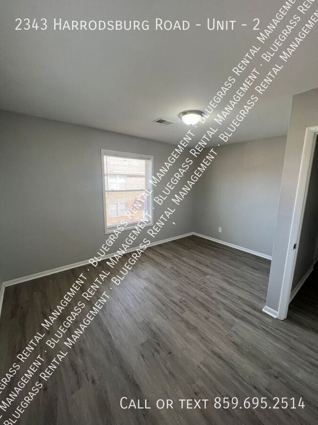 Building Photo - Beautiful, Spacious One Bedroom in an A Lo...